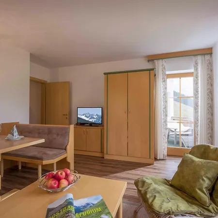 Johanna * גרלוס