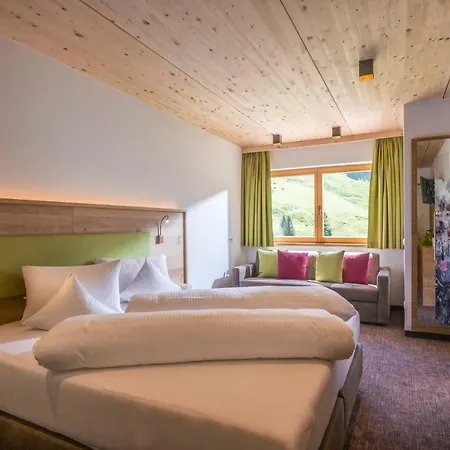 Johanna * גרלוס